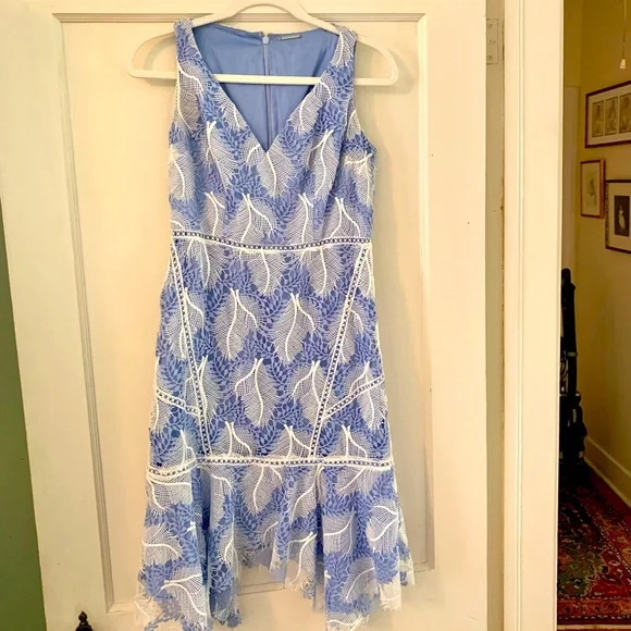 elie tahari blue lace dress Secondhand ELIE TAHARI Dresses main image 0